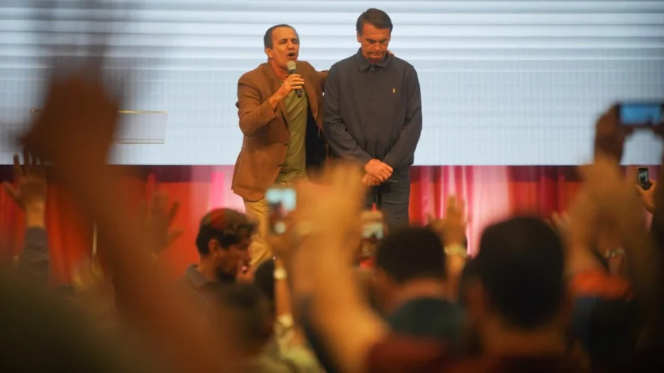 De ratos e urubus