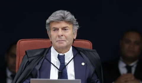 Fux: dos memes cínicos ao asco repulsivo