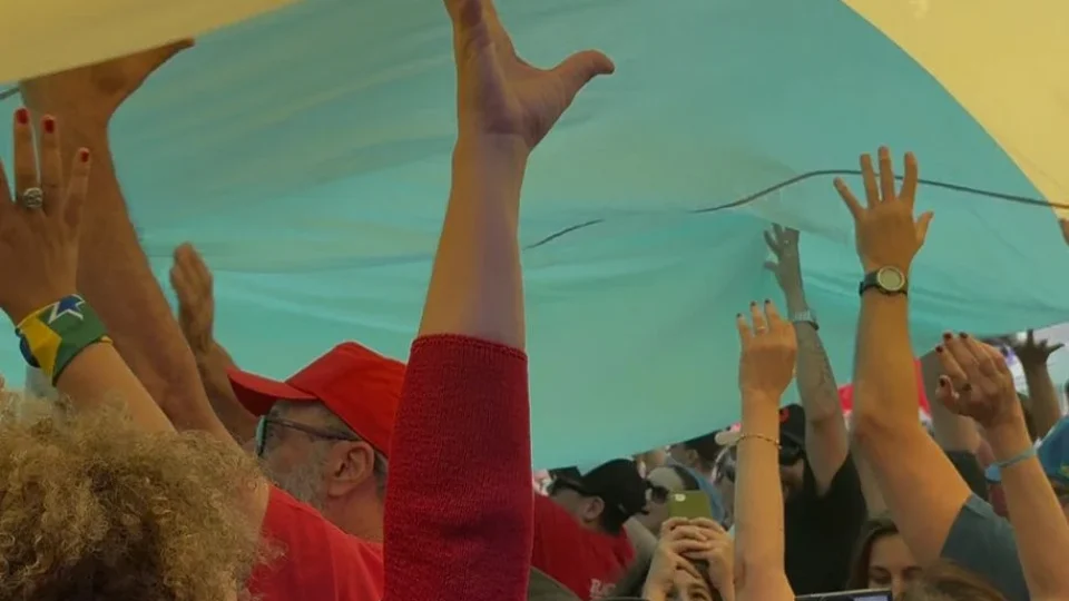 A virada de chave da esquerda brasileira nas ruas