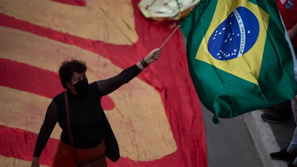 Do poder da indignação ou como ampliar a esquerda