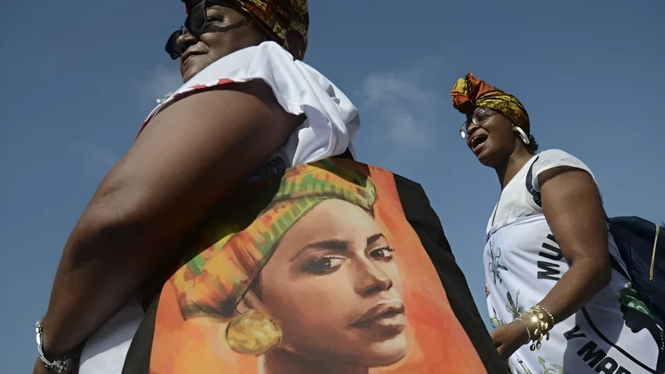 Do apagamento ao compliance