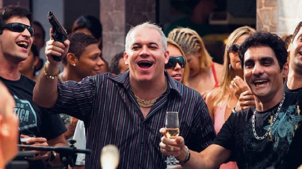 Mente quem diz que a direita protege a população