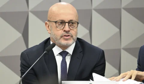 Careca do INSS fica de cabelo em pé com o tamanho das mesadas