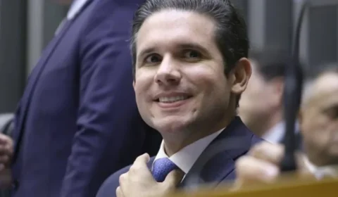 ‘Trabalhem enquanto eles dormem’, diz Hugo Motta em palestra motivacional