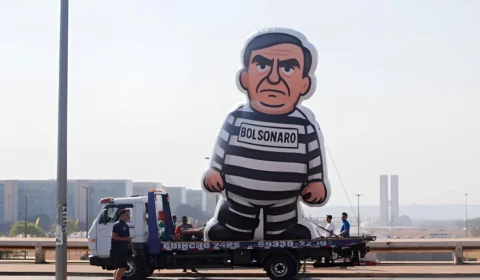 Fragmentada e com futuro incerto, direita se agarra a totem político para se salvar