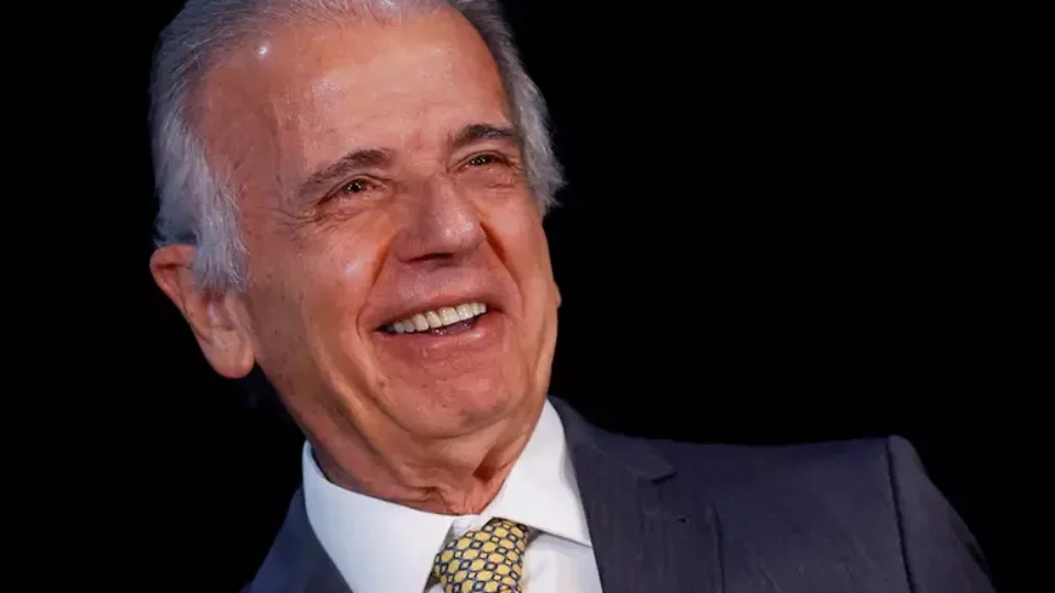 Múcio contraria PT e ‘vai ficando’ na Defesa