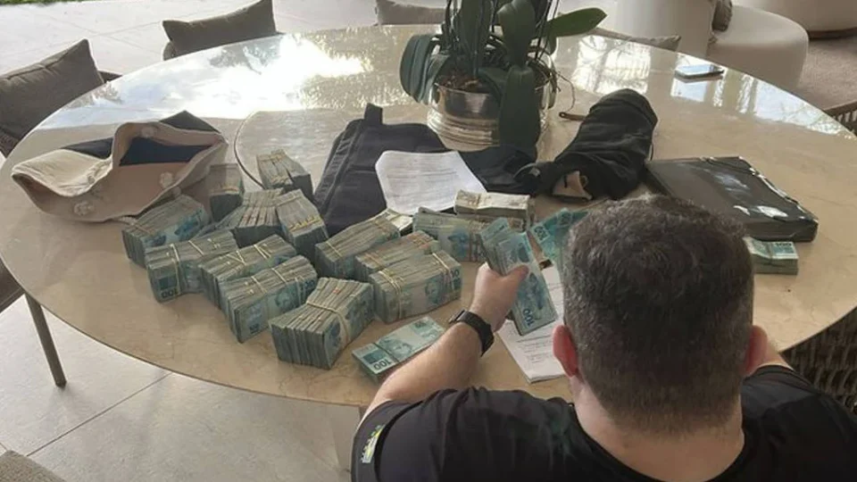 Entre a república e a barbárie capitalista