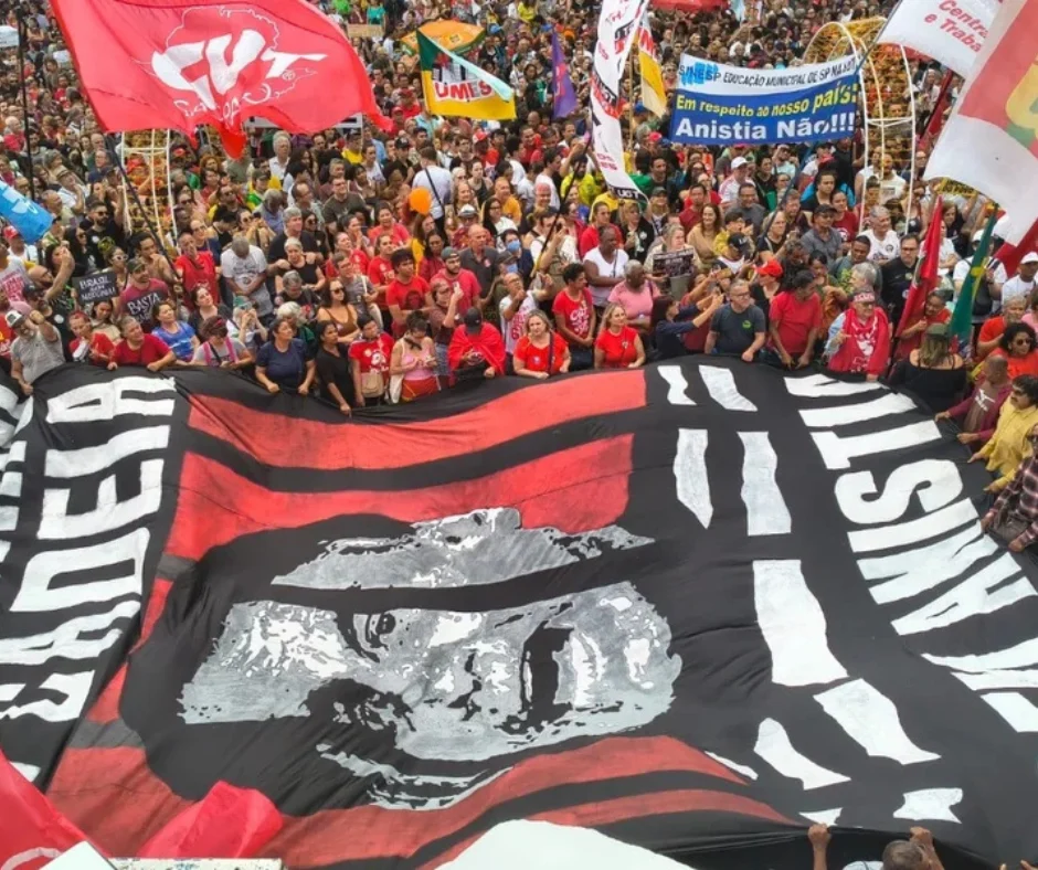 Manifestação contra anistia