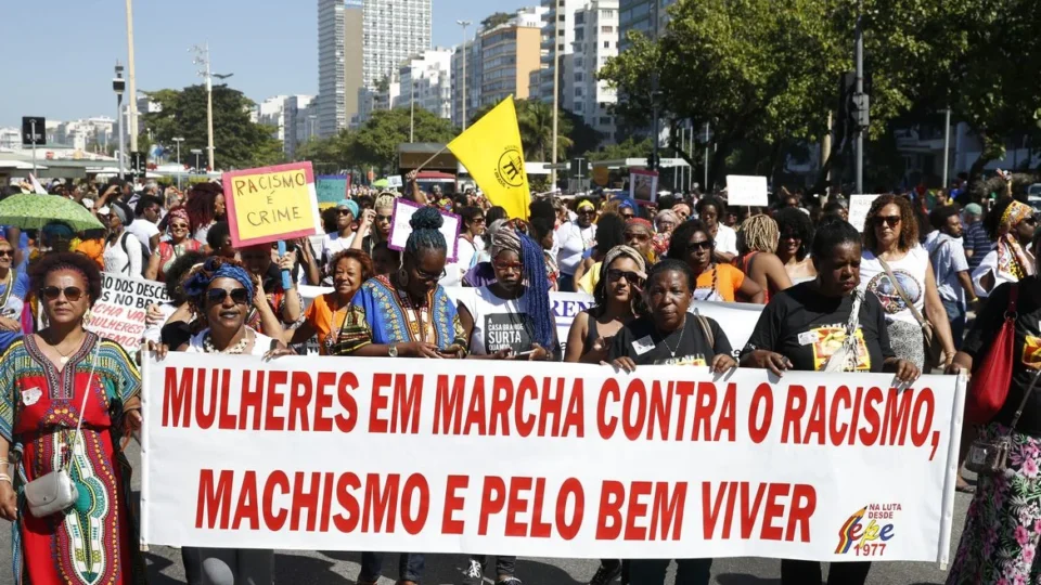 Igualdade e indignação: sinais de mudança no senso comum brasileiro