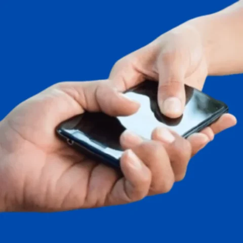 Brasileiros veem ‘problema social’ por trás de roubo de celulares, mas querem punição dura mesmo assim