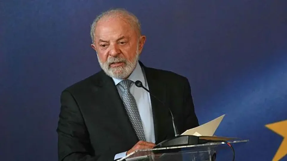 Documentos provam que Lula não ligou para Epstein