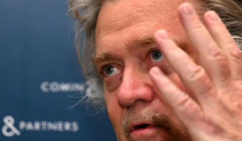 ‘Good for the brand’: Epstein aconselha Bannon