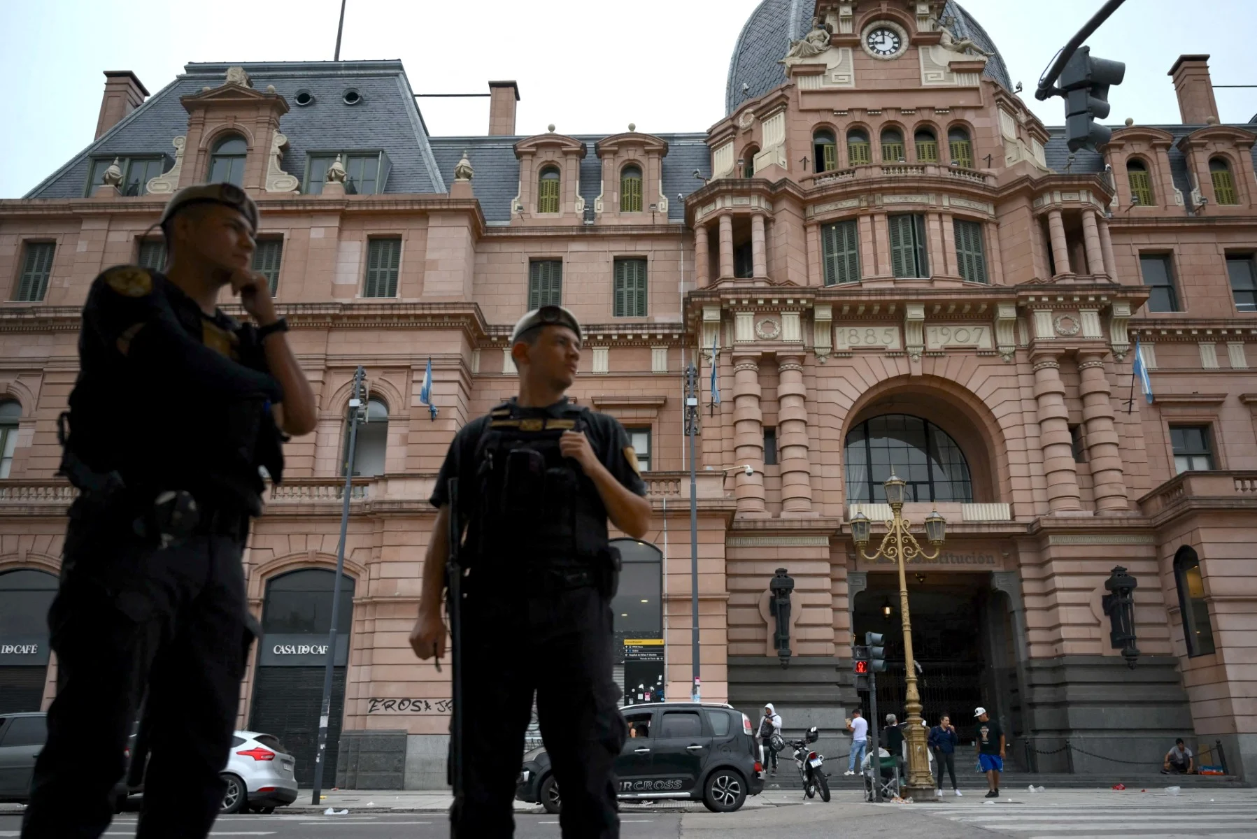 Sessão extraordinária do Congresso argentino vota reforma trabalhista do governo Milei, citada na matéria “Neoliberalismo em modo turbo”. Sessão extraordinária do Congresso argentino vota reforma trabalhista do governo Milei, citada na matéria “Neoliberalismo em modo turbo”.