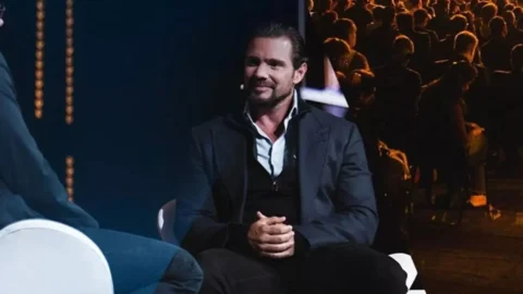 Mensagem de Vorcaro no celular preocupa mais que mensagem de ex no carnaval