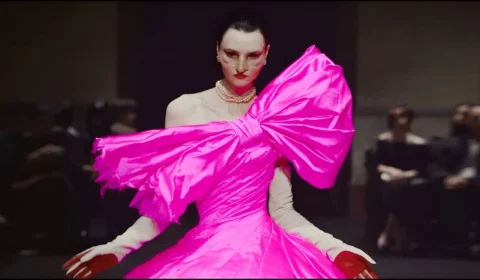 Cara de Mar-a-Lago, olhos de raposa e ossos proeminentes