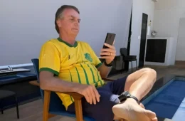 Bolsonaro volta para casa e Michelle pede transferência para a Papudinha