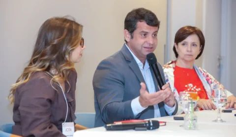 Gabinete de ‘Doutor Luizinho’ é refúgio para ex-funcionária da Refit