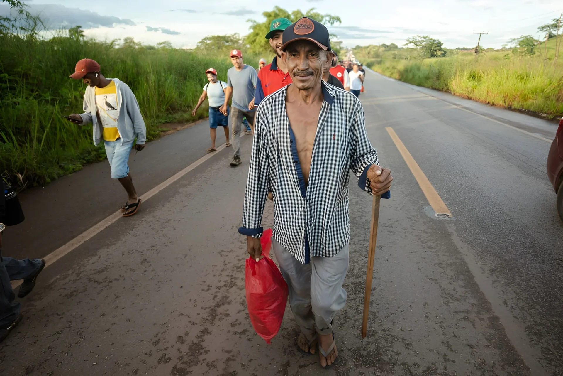 Justiça global militantes mst marcha curionopolis Pará 30 anos eldorado carajás foto marcelo cruz mst divulgação (1)