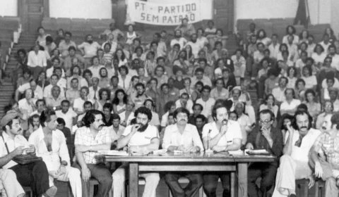 ‘Velha Guarda do PT’ amplia críticas à campanha de Lula