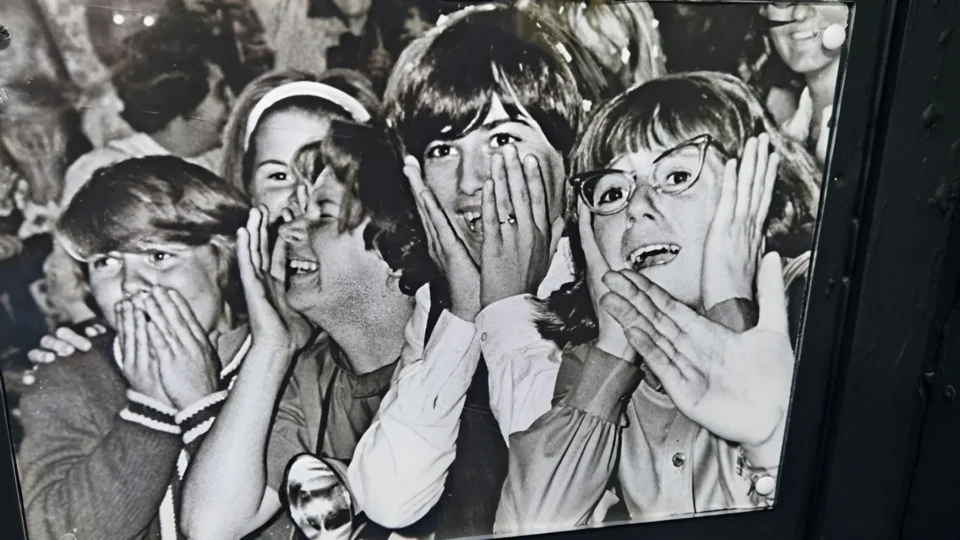 Assédio publicitário e desejo de audiência