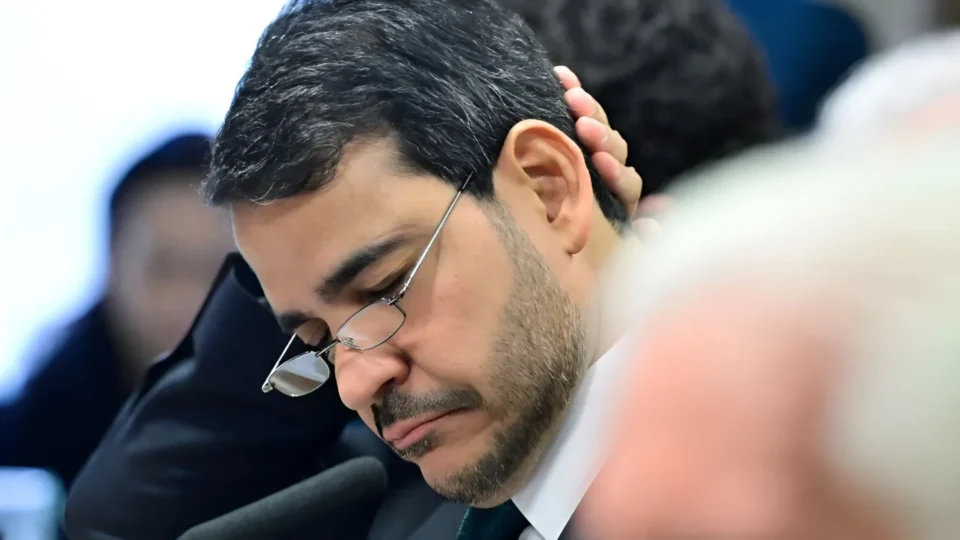 Messias entra de férias com futuro indefinido no governo