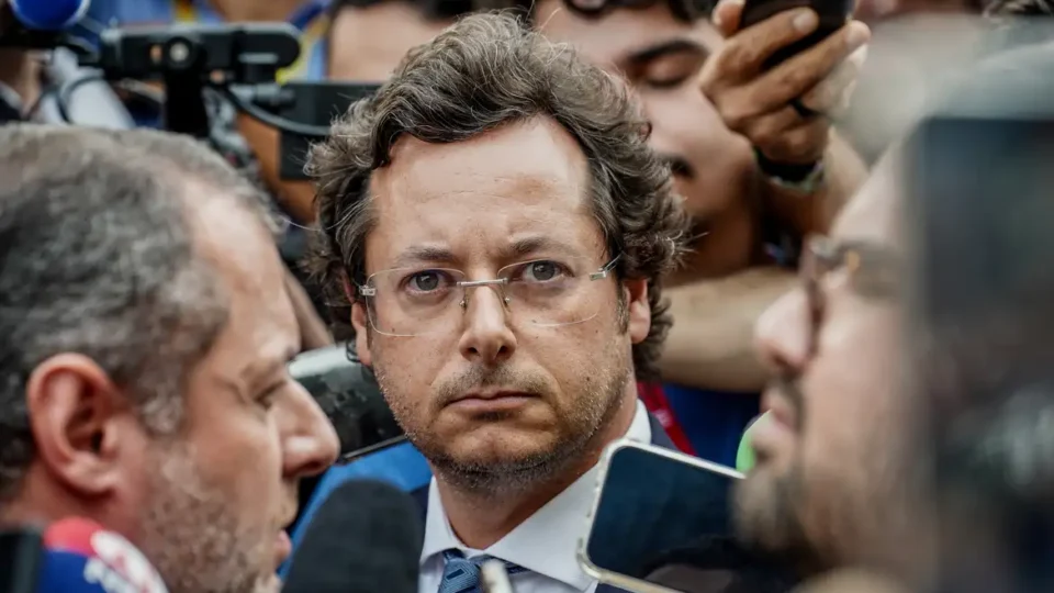 Wajngarten confunde-se a si mesmo