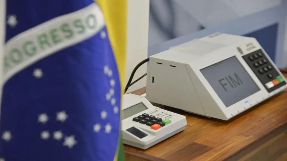Voto dos jovens perde força política e troca de rumo no Brasil