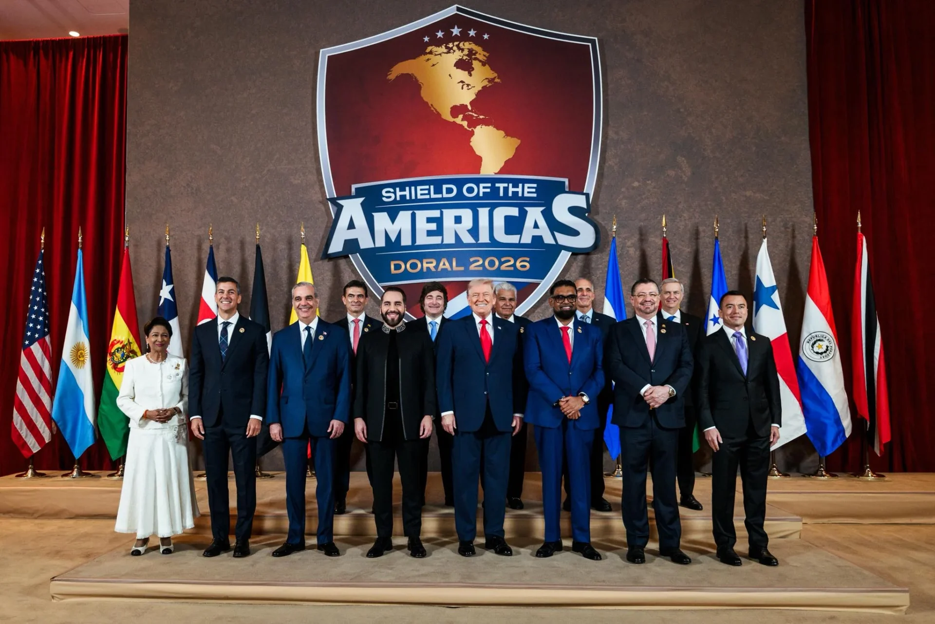 Trump e líderes latino-americanos no Escudo das Américas Trump e líderes latino-americanos no Escudo das Américas