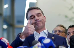Crônica de uma ruína anunciada: o colapso de Flávio Bolsonaro e um dilema da direita