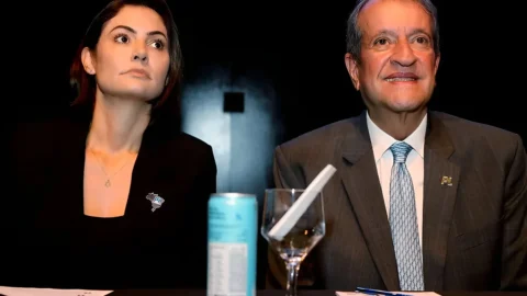 Bolsonaristas incluem Michelle na lista de feministas
