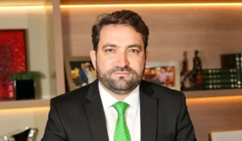 Valdemar reclamou de pressão recebida de advogado amigo de Flávio Bolsonaro