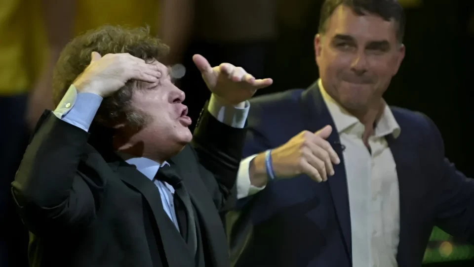 Muito além das ofensas de Milei