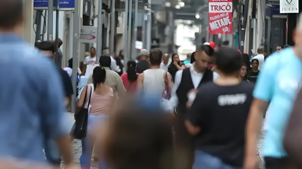 O eleitor médio morreu, mas as pesquisas eleitorais ainda falam com ele