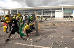 A importância de derrotar os lesas-pátrias
