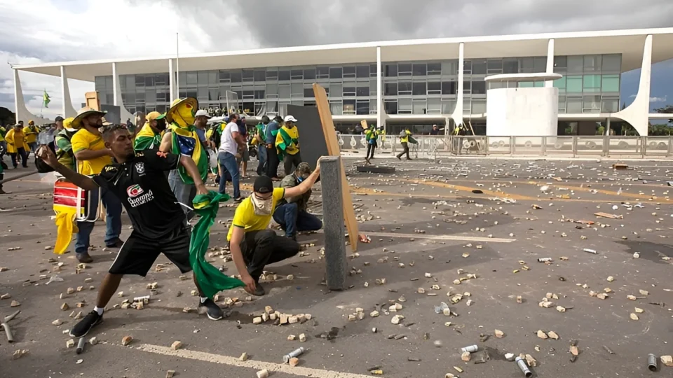 A importância de derrotar os lesas-pátrias