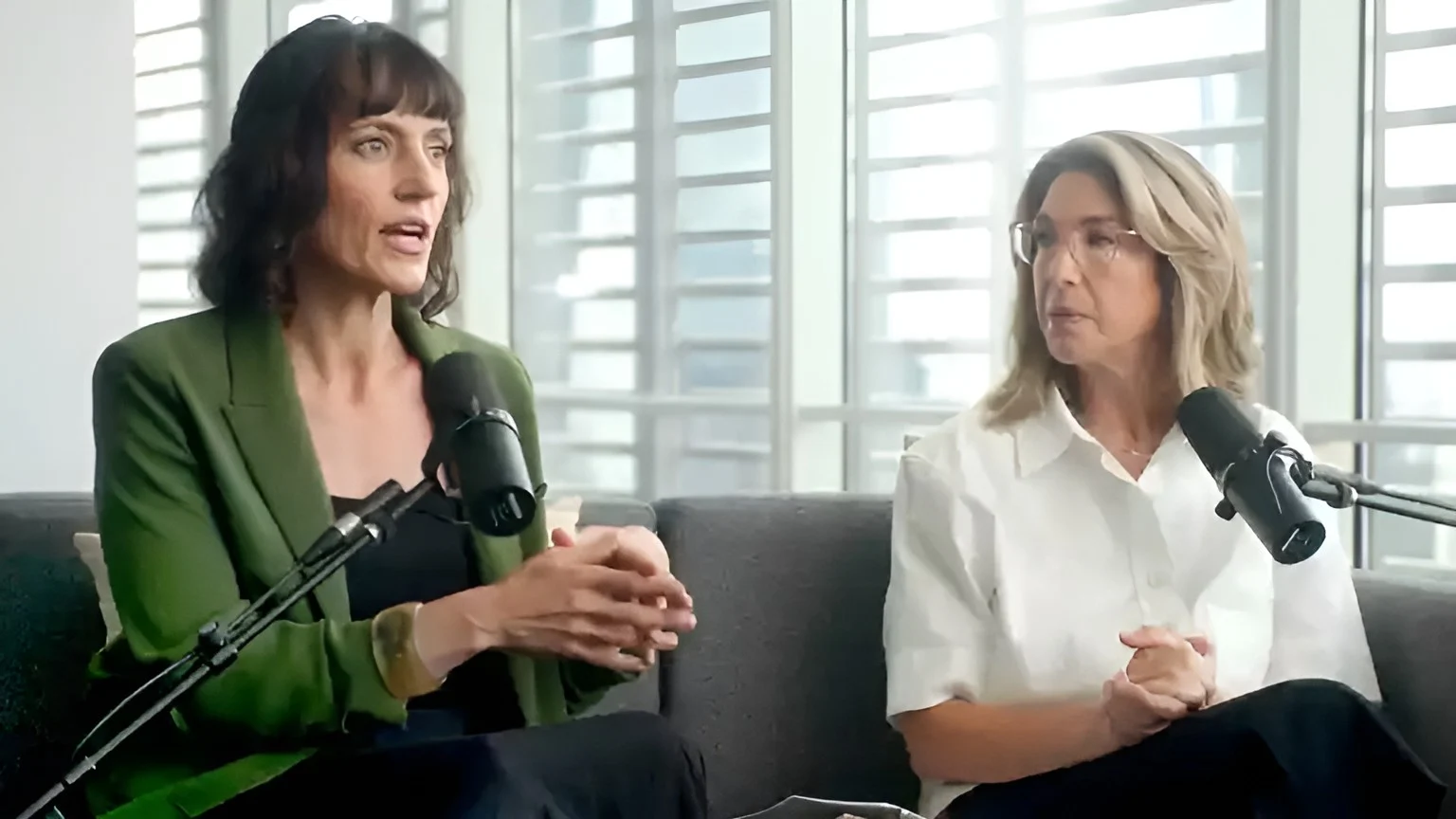Naomi Klein e Astra Taylor podcast The Interview the new york times reprodução (1)