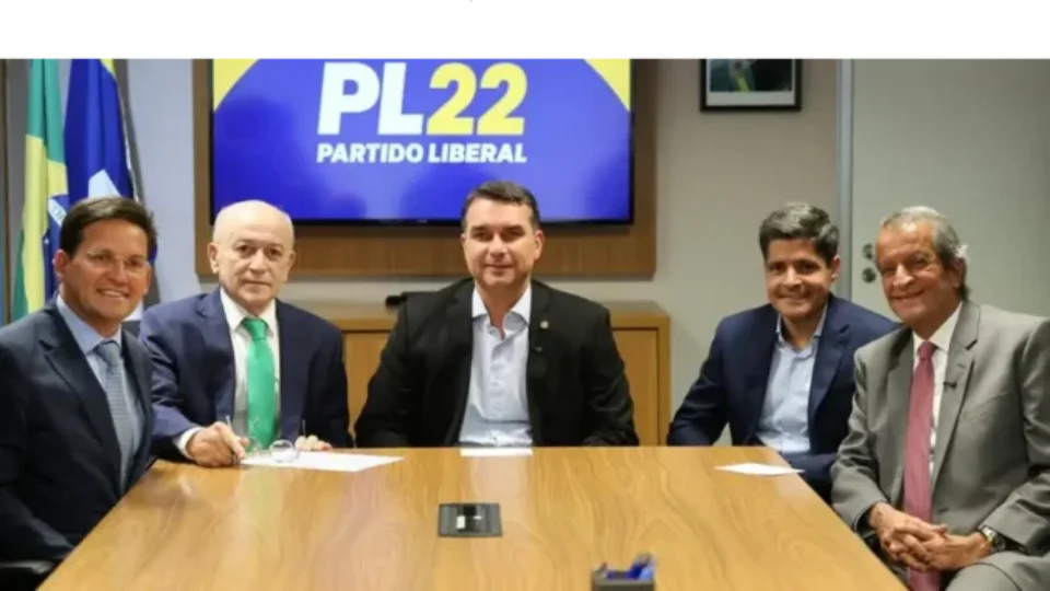 PL baiano esquece de Flávio Bolsonaro