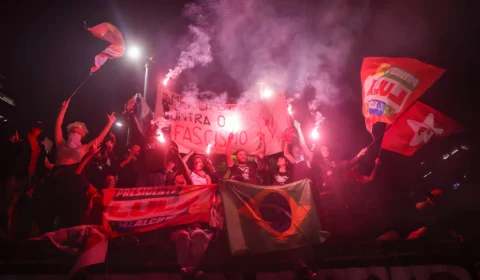 ‘Faça você mesmo’: nova geração política toma as rédeas da batalha