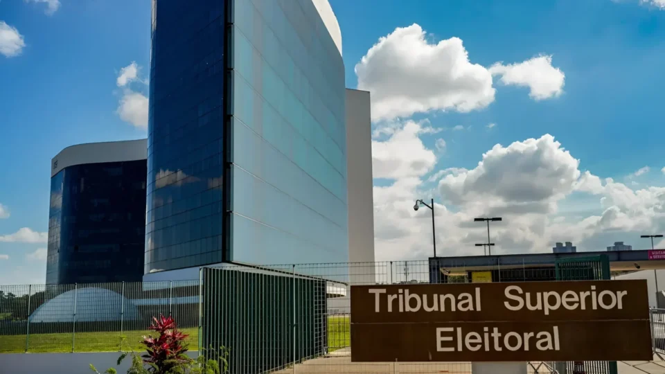 Falta de pagamento ameaça transmissão do TSE às vésperas do segundo turno