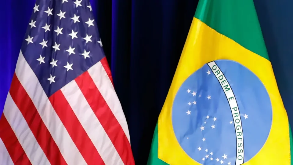 Um país subserviente (Flávio) ou um país soberano (Lula)?