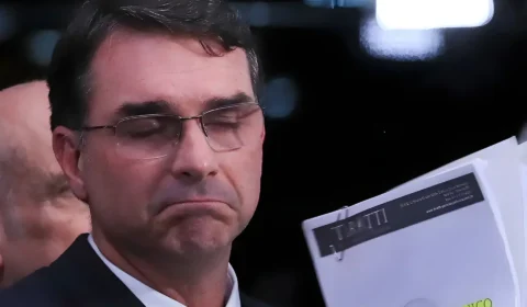 Flávio Bolsonaro não receberá nenhum voto: o paradoxo do momento